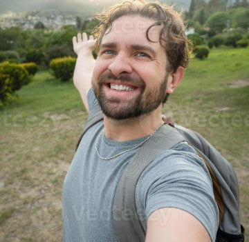 <em><strong>Lukas B.</strong></em>